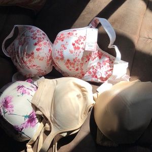 40 DDD bras. X4